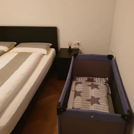 Apartment Del Conte: Retreat With Pool And Parking Merano