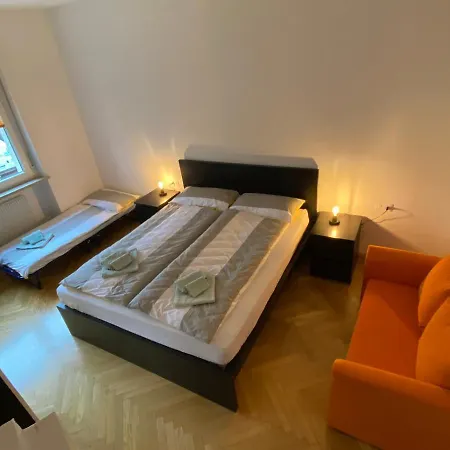 Apartment Del Conte: Retreat With Pool And Parking Merano