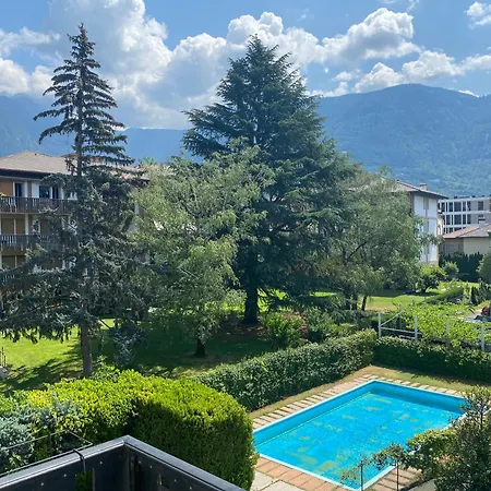Del Conte: Retreat With Pool And Parking